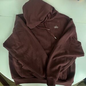 ALO Yoga Accolade Hoodie Cherry Cola